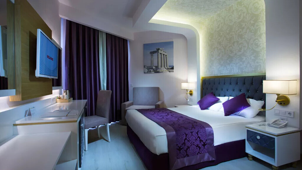 Water Side Resort & Spa 